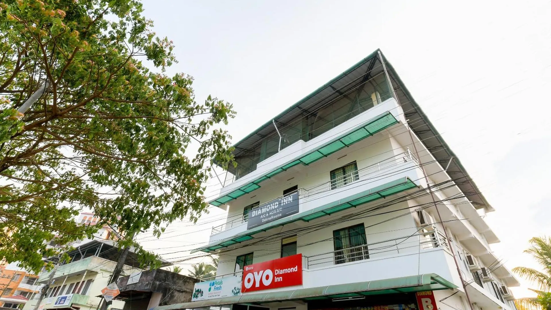 Super Hotel O Diamond In Kochi